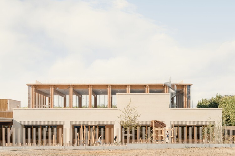 Complejo escolar Simone Veil Tremblay-en-France / Gaetan Le Penhuel Architectes - Fotografía exterior, Madera