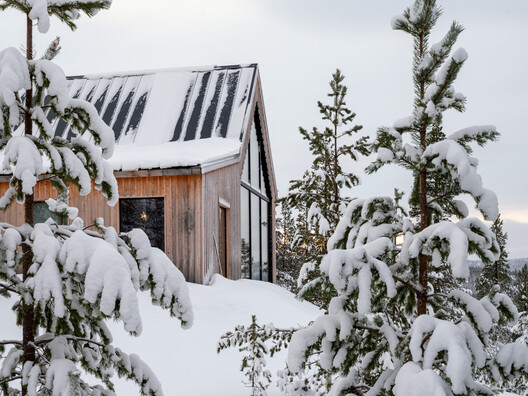House on a Hill / Pirinen Salo Oy House on a Hill / Pirinen Salo Oy - Exterior Photography