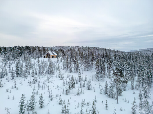 House on a Hill / Pirinen Salo Oy House on a Hill / Pirinen Salo Oy - Exterior Photography, Forest