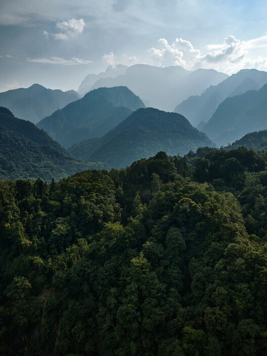 ZOLAND·Emei, Resort  / Studio J. Bridgland - Image 7 of 44