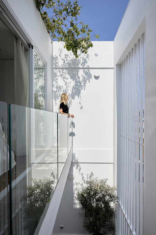 Casa Tarapacá / Studio BR - Fotografía de interiores, balcón, vidrios, barandillas