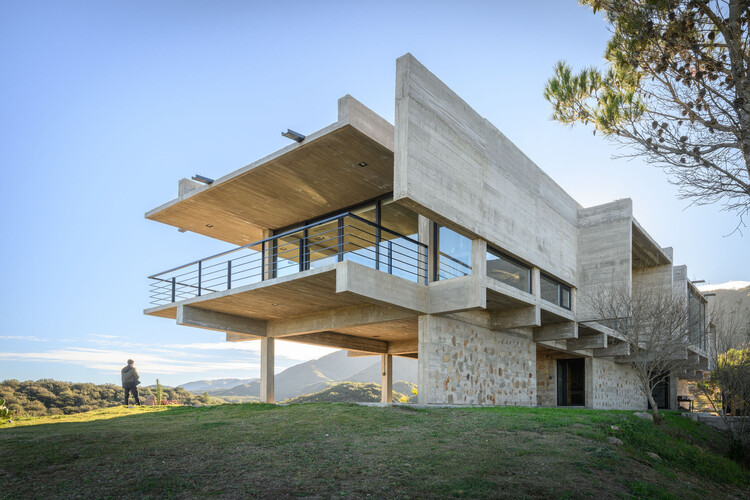 The 100 Best Latin American Houses of 2025 - Image 79 of 102