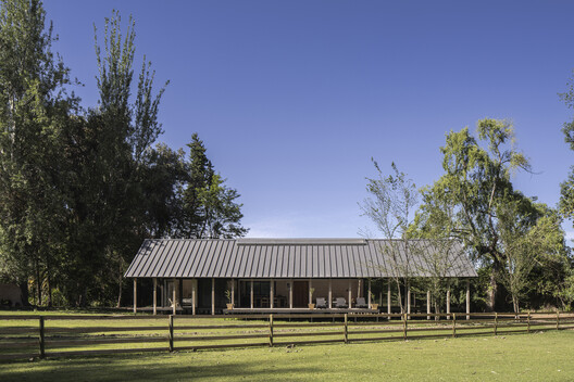 The 100 Best Latin American Houses of 2025 The 100 Best Latin American Houses of 2025 - Image 100 of 102