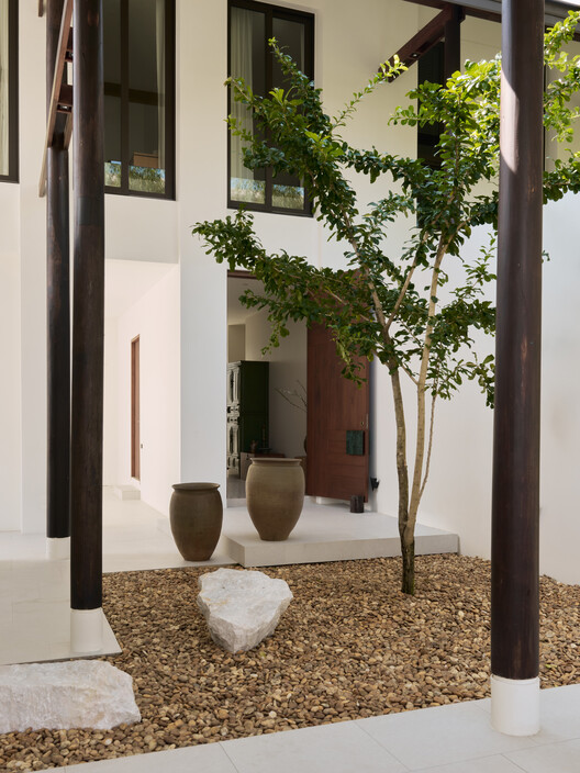 Verdure Villa / Vessu Collaboration - Image 2 of 44