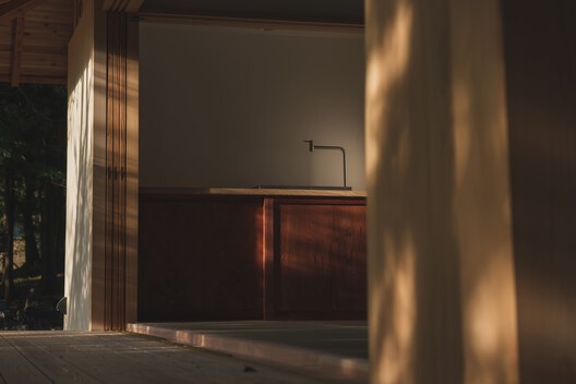 The Shrine Office / Sobokuya Inc. + PRIVATE Architect Studio The Shrine Office / Sobokuya Inc. + PRIVATE Architect Studio - Interior Photography, Wood