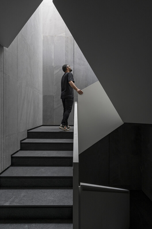 Residential NO. 18 / FAAM Office - Image 8 of 34