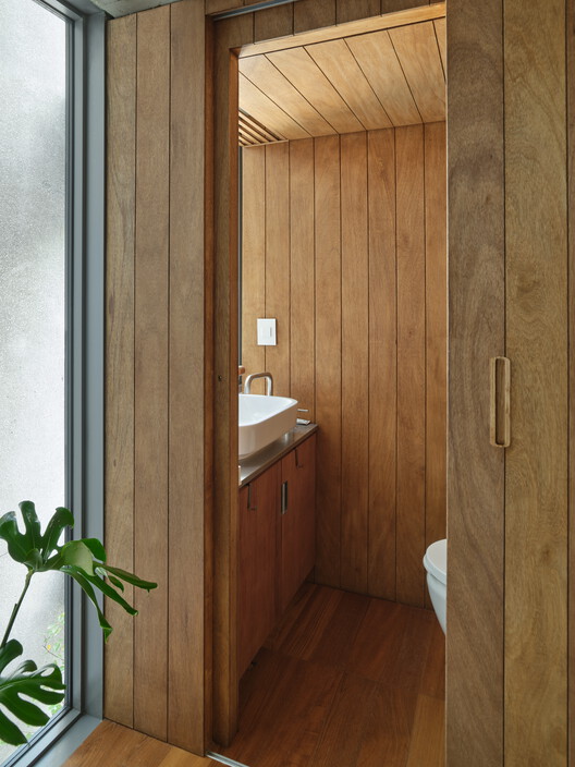 A Model of Sporadic Thoughts / FHHH friends - Interior Photography, Bathroom, Wood, Sink