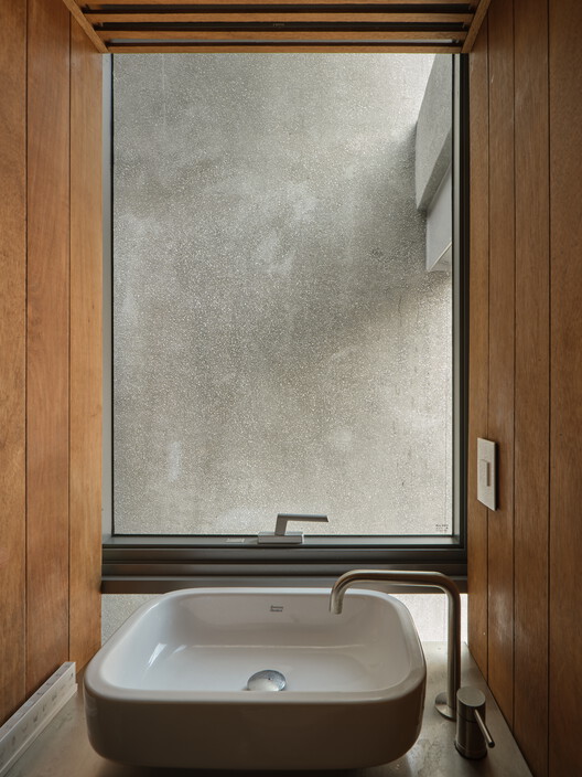 A Model of Sporadic Thoughts / FHHH friends - Interior Photography, Bathroom, Wood, Sink, Countertop