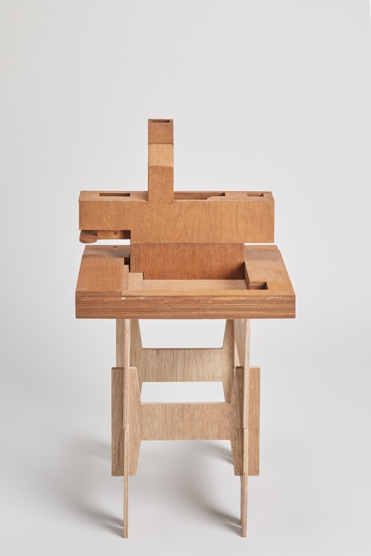 A Model of Sporadic Thoughts / FHHH friends - Image 18 of 19