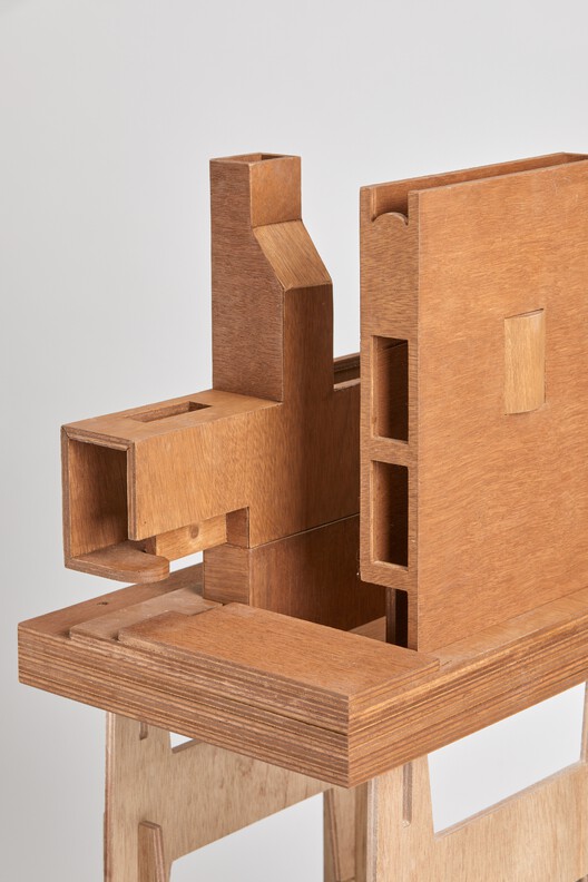 A Model of Sporadic Thoughts / FHHH friends - Image 17 of 19