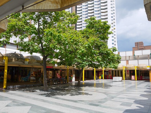 Wohnpark Alterlaa: Vienna’s Monumental Vision for Everyday Life Wohnpark Alterlaa: Vienna’s Monumental Vision for Everyday Life - Image 17 of 33