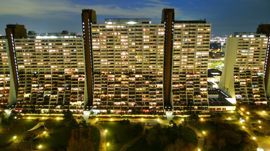 Wohnpark Alterlaa: Vienna’s Monumental Vision for Everyday Life Wohnpark Alterlaa: Vienna’s Monumental Vision for Everyday Life - Image 10 of 33