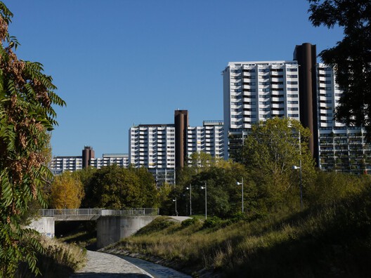 Wohnpark Alterlaa: Vienna’s Monumental Vision for Everyday Life Wohnpark Alterlaa: Vienna’s Monumental Vision for Everyday Life - Image 27 of 33