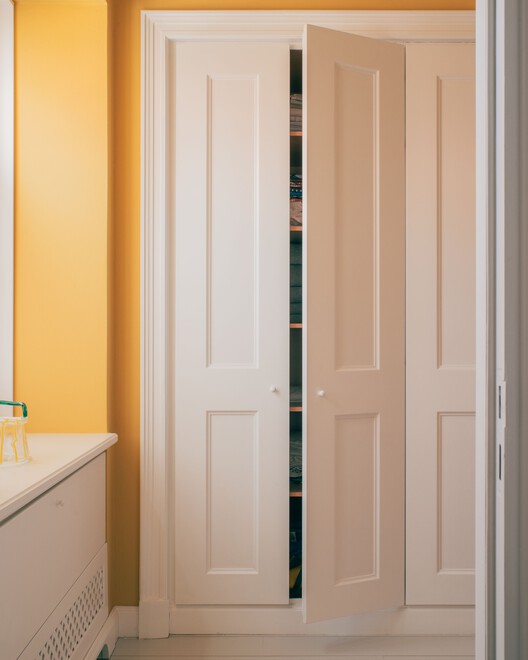 Plaka House / Local Local - Interior Photography, Bathroom, Wood, Door