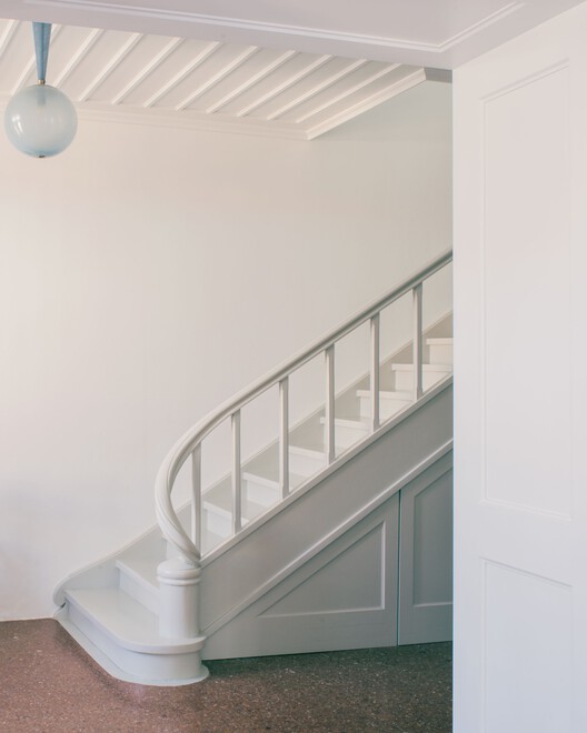Plaka House / Local Local - Interior Photography, Stairs, Wood, Handrail