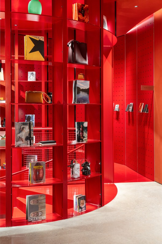 Plan C Frame Flagship Store / (ab)NORMAL + APRIL - Fotografia de Interiores, Armário, Prateleira