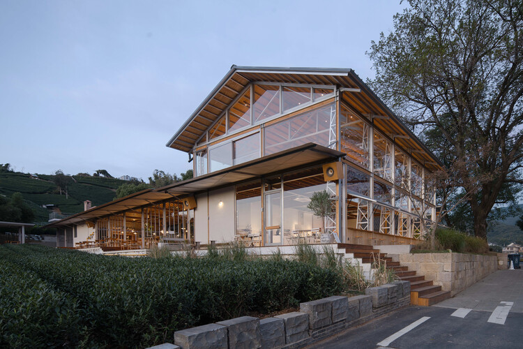 new 33 coffee / Hill Architecture - Coffee Shop Interiors