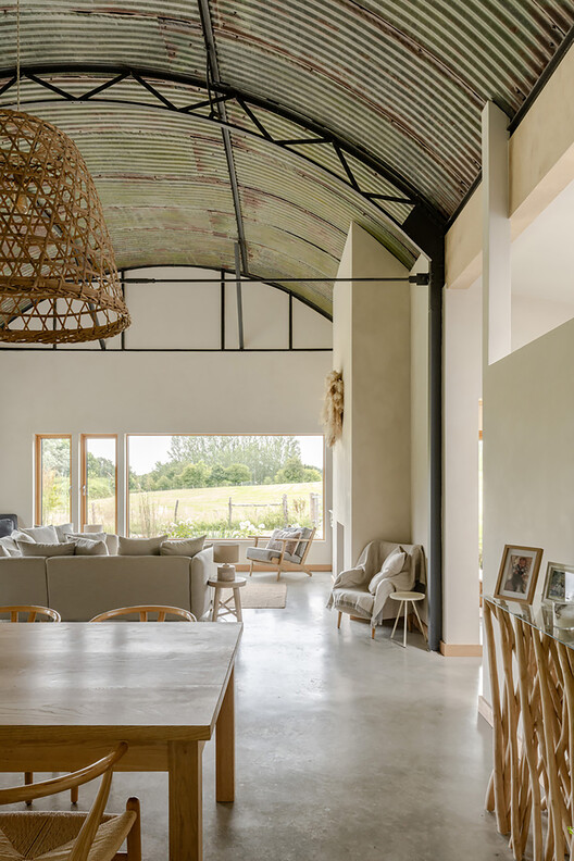 Dutch Barn House  / RX Architects - Interior Photography, Dining room, Chair, Beam