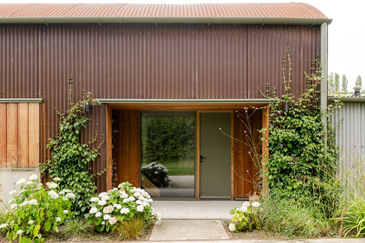 Dutch Barn House  / RX Architects - Image 5 of 18