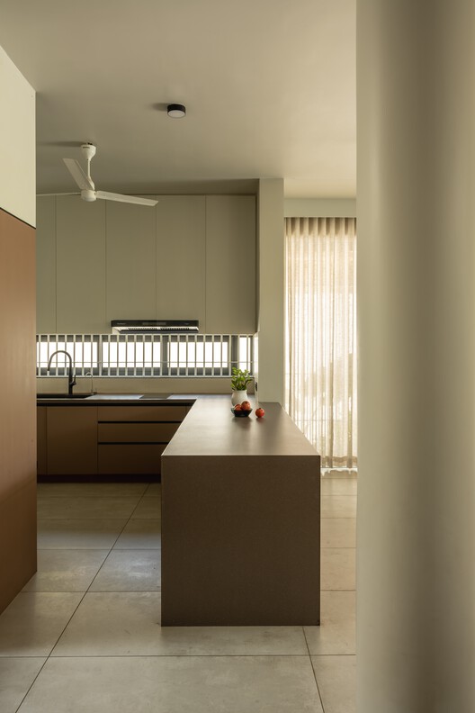 Corridor House 2.0 / i2a Architects Studio - Interior Photography, Kitchen, Wood, Countertop, Chair