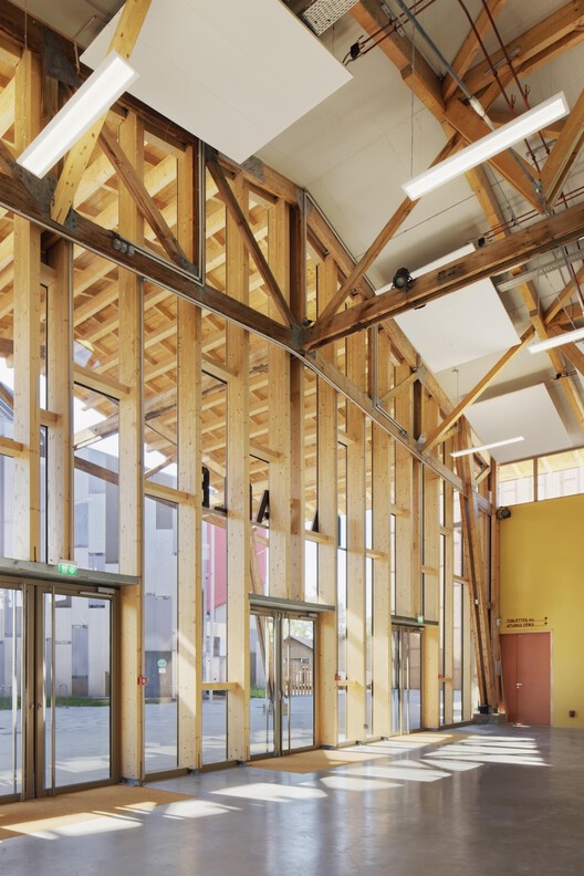 Restructuring and Extension of the Académie Fratellini in Saint-Denis  / Atelier du Pont - Image 4 of 13