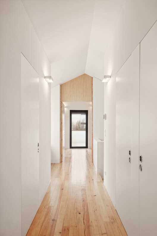 Casa de Sá / Tiago do Vale Arquitectos - Imagen 34 de 46