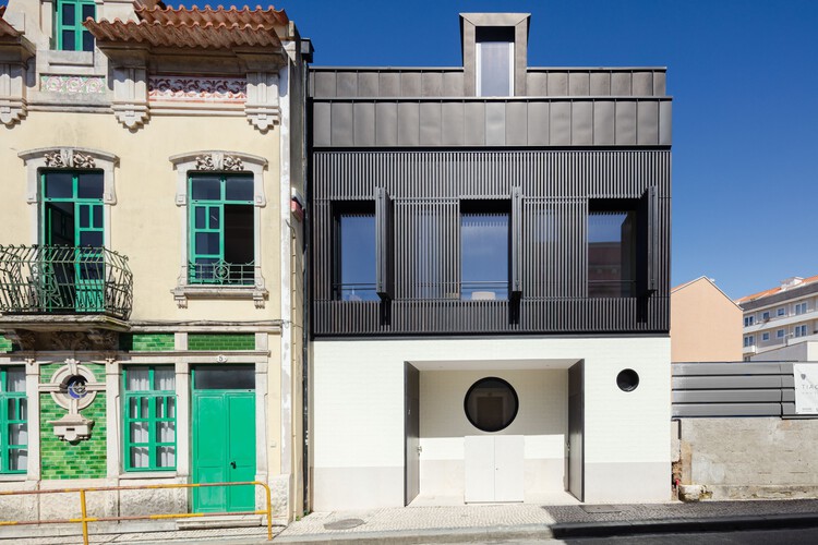 Casa de Sá / Tiago do Vale Arquitectos - Fotografia de Exterior, Casas, Fachada