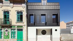 Casa de Sá / Tiago do Vale Arquitectos