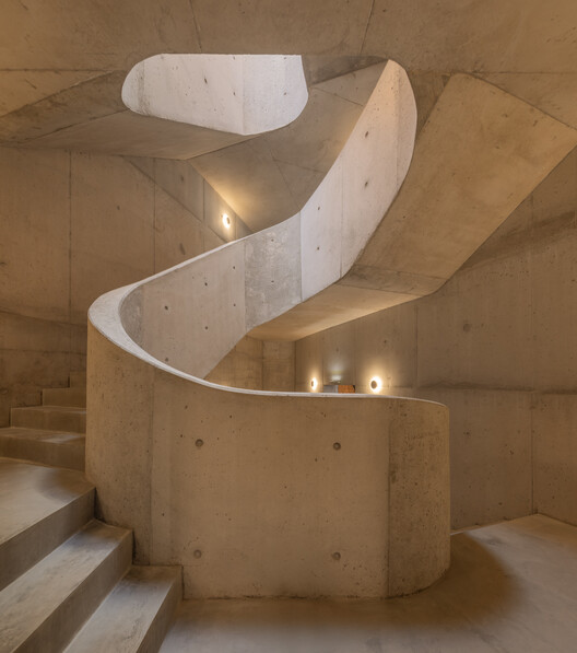 Bodega Quinta de Adorigo / Atelier Sergio Rebelo - Imagen 4 de 32