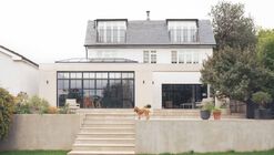 Wimbledon House / Manuel Urbina Studio