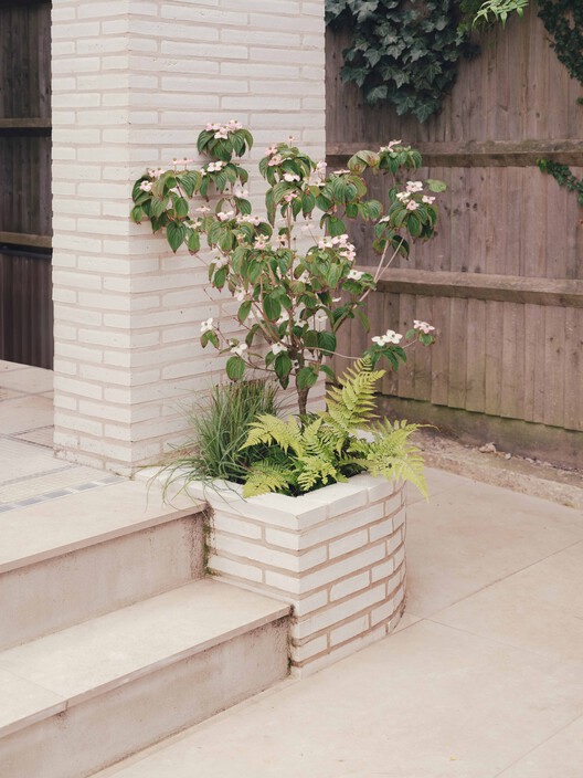 Wimbledon House / Manuel Urbina Studio - Interior Photography, Brick