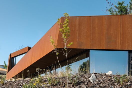 Corten House / HPA Arquitetura e Investimentos - Image 7 of 36