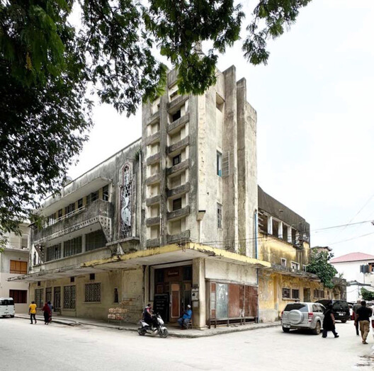 Revisiting 2025: 20 Classic Projects and Defining Stories in Architecture - Image 22 of 23