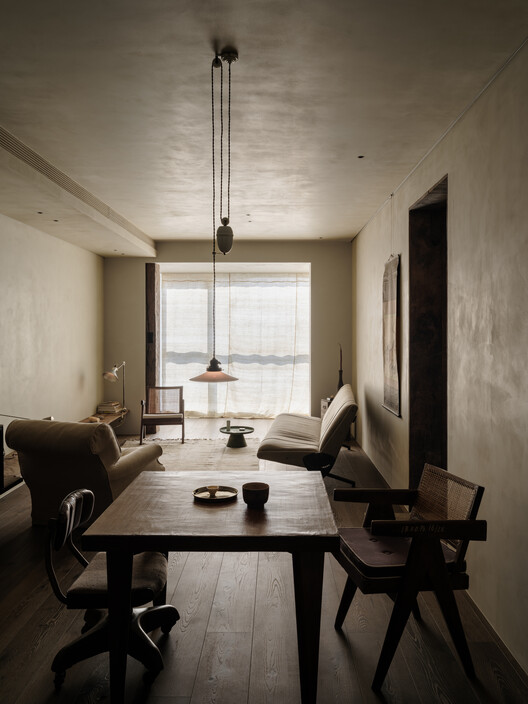 A Young Artist’s Home in Collected Time / Mountain Soil Interior Design - Interior Photography, Dining room, Wood, Table, Lighting, Chair