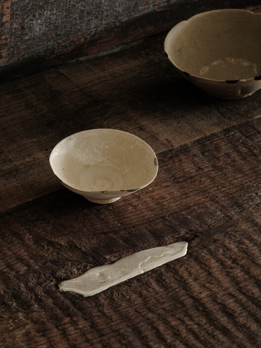 A Young Artist’s Home in Collected Time / Mountain Soil Interior Design - Interior Photography, Wood