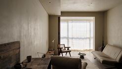A Young Artist’s Home in Collected Time / Mountain Soil Interior Design