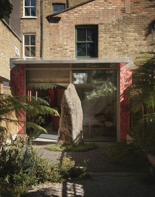 Druid Grove Terrace House / CAN - Exterior Photography, Brick, Garden