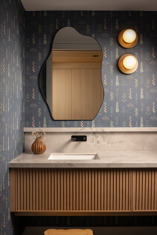 Manitouwaba Lake House / Daymark - Interior Photography, Bathroom, Sink