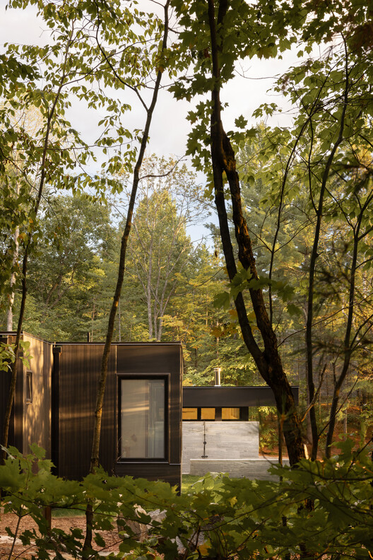 Manitouwaba Lake House / Daymark - Exterior Photography, Wood, Forest