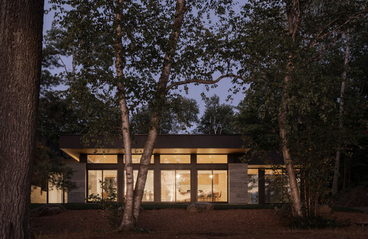 Manitouwaba Lake House / Daymark - Exterior Photography, Wood