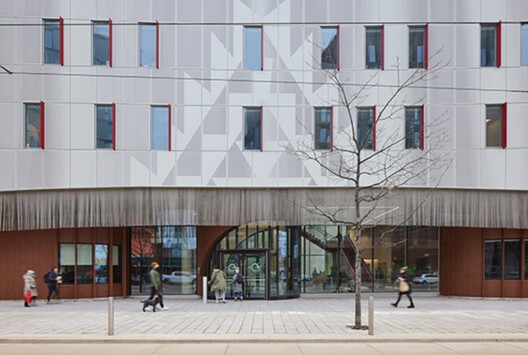 Indigenous Hub  / BDP Quadrangle + Two Row Architect + Stantec Architecture  + ERA Architects - Exterior Photography