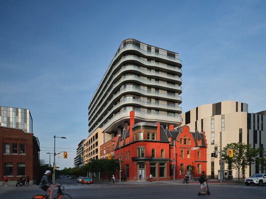 Indigenous Hub  / BDP Quadrangle + Two Row Architect + Stantec Architecture  + ERA Architects - Exterior Photography