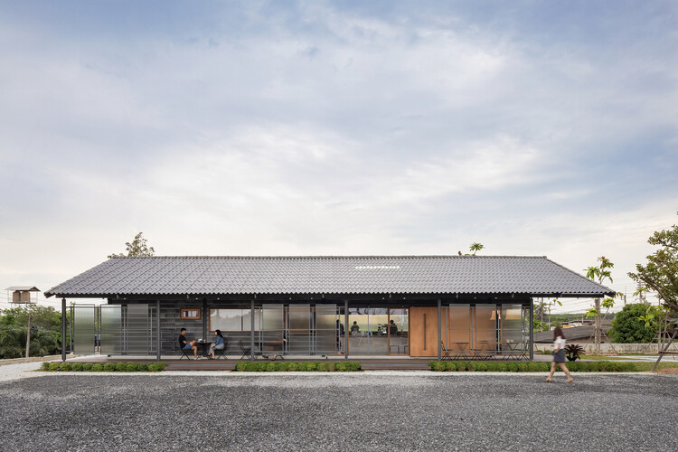 The Rubber.er Cafe /  SA-ARD studio - Commercial Architecture