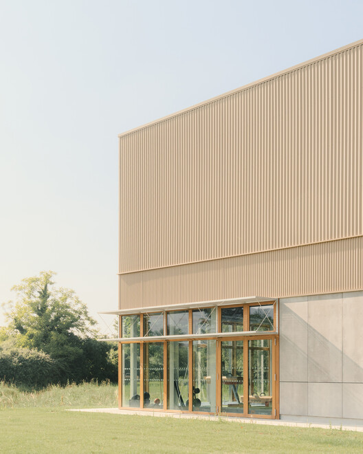 Renovation and extension of the Marie Paradis sports complex  / bureau faceB + LFA - Exterior Photography