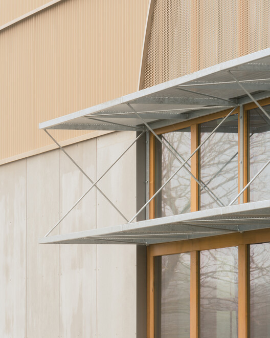 Renovation and extension of the Marie Paradis sports complex  / bureau faceB + LFA - Image 9 of 19