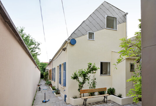 Elevation of a Family House in Bagnolet / 127af - Exterior Photography, Door, Concrete, Courtyard