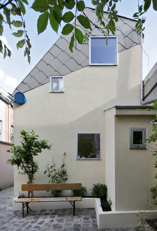 Elevation of a Family House in Bagnolet / 127af - Exterior Photography, Concrete