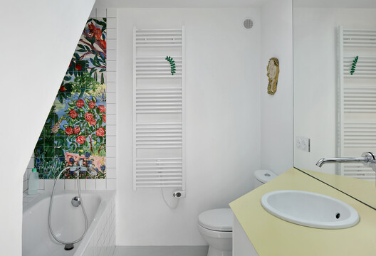 Elevation of a Family House in Bagnolet / 127af - Interior Photography, Bathroom, Sink, Toilet, Bathtub