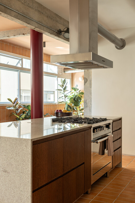 Itacolomi Apartment / COTA760 Itacolomi Apartment / COTA760 - Interior Photography, Kitchen, Countertop, Wood, Lighting