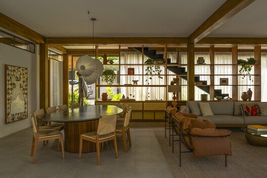 LAF House / Patricia Martinez Arquitetura LAF House / Patricia Martinez Arquitetura - Interior Photography, Dining room, Wood, Table, Chair